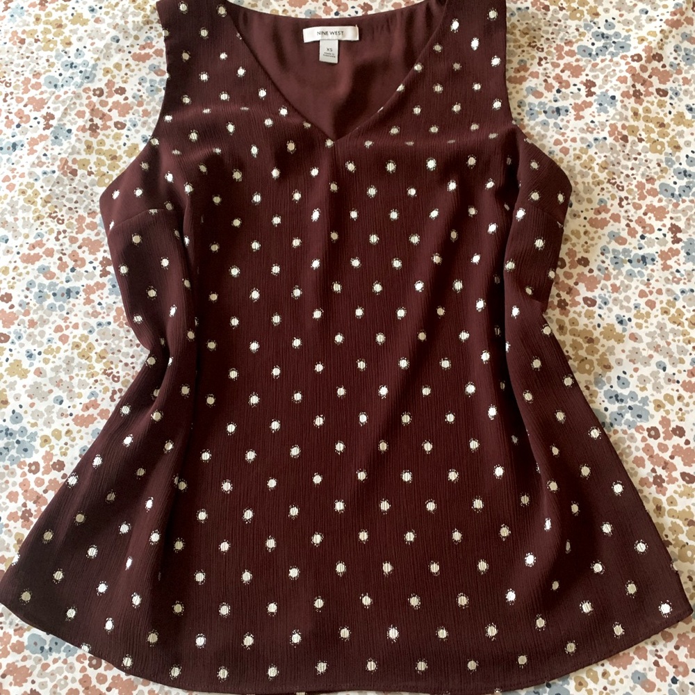 Women’s Nine West V-neck tank size X-Small